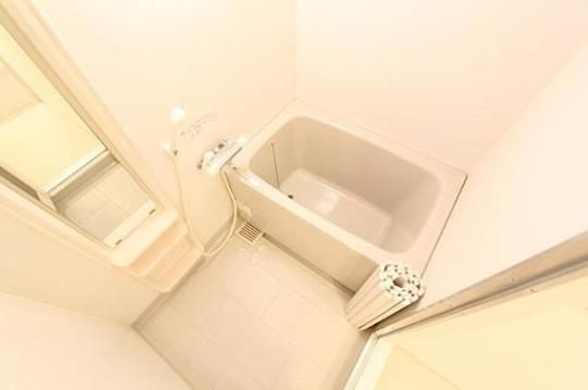 �y���̑��z�@�o�X�^�V�����[