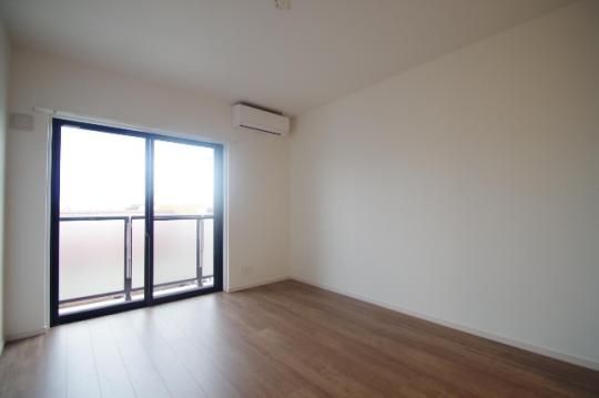 �y���̑��z�@���r���O