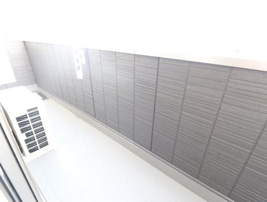 �y���̑��z�@302�@�o���R�j�[