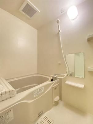 �y���̑��z�@�o�X�^�V�����[