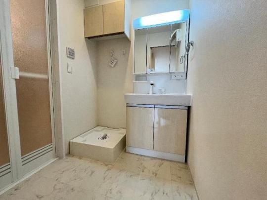 �y���̑��z�@����̐F�͑��Ⴊ�������܂��i�C���[�W�j