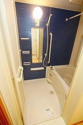 �y���̑��z�@�o�X�^�V�����[