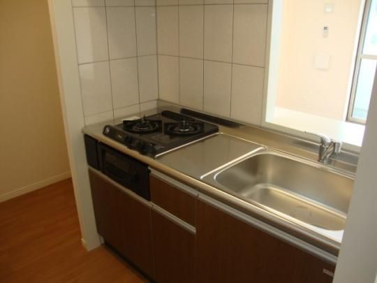 �y���̑��z�@�R�����t���L�b�`��