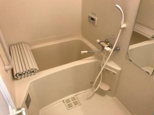 �y���̑��z�@�o�X�^�V�����[