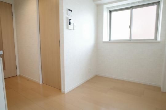 �y���̑��z�@���r���O