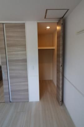 �y���̑��z�@303�@�E�H�[�N�C���N���[�[�b�g