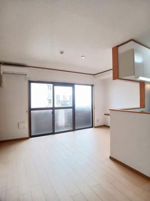 �y���̑��z�@���r���O