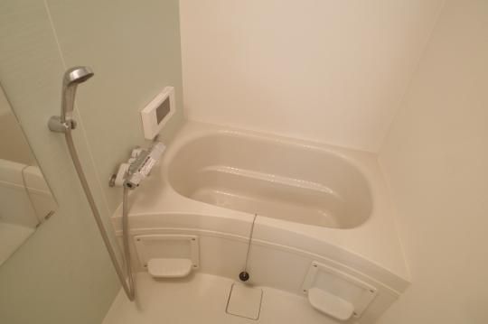 �y���̑��z�@�o�X�^�V�����[