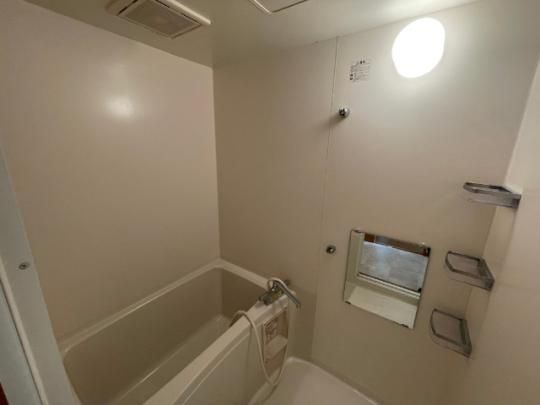 �y���̑��z�@�o�X�^�V�����[