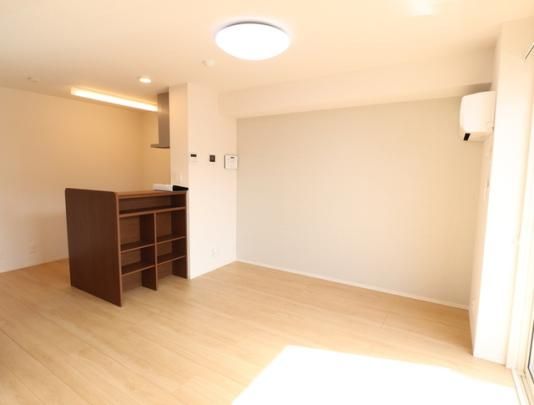 �y���̑��z�@202�@���r���O