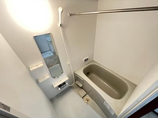 �y���̑��z�@�o�X�^�V�����[