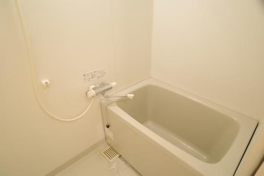 �y���̑��z�@�o�X�^�V�����[