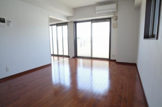 �y���̑��z�@���r���O