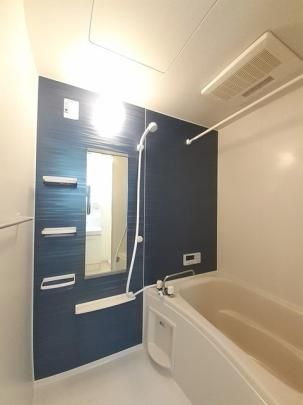 �y���̑��z�@�o�X�^�V�����[