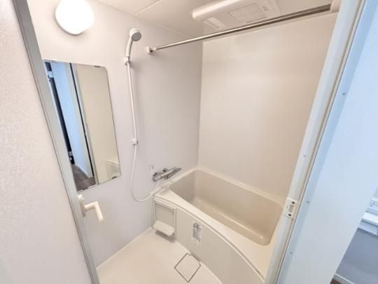 �y���̑��z�@�o�X�^�V�����[