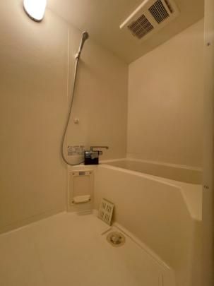 �y���̑��z�@�o�X�^�V�����[