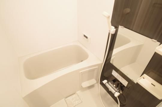 �y���̑��z�@�o�X�^�V�����[