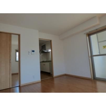 �y���̑��z�@���r���O