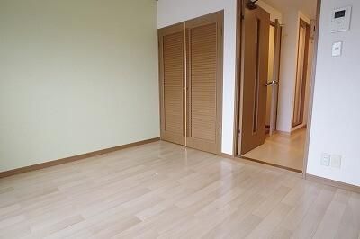 �y���̑��z�@���r���O