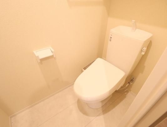 �y���̑��z�@302�@�g�C��