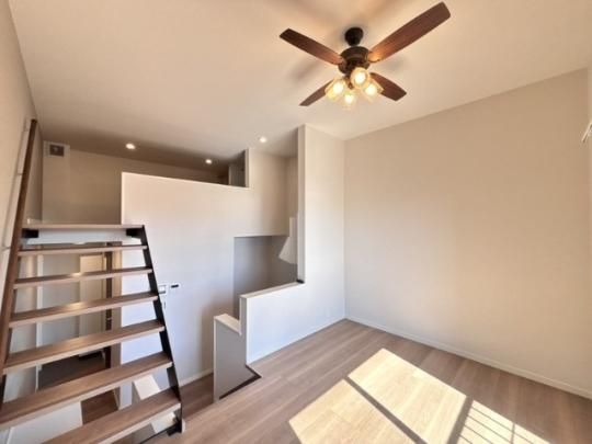 �y���̑��z�@���r���O