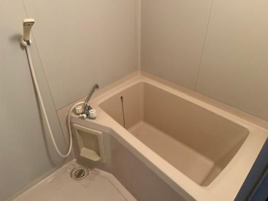 �y���̑��z�@�o�X�^�V�����[