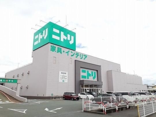 �y���Ӂz�@�j�g���F�{�ߌ��X�F750m
