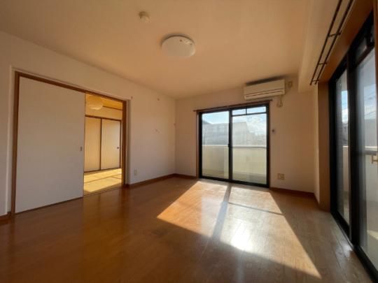 �y���̑��z�@���r���O