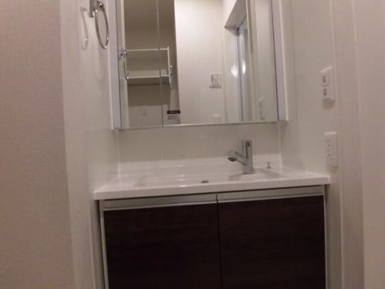 �y���̑��z�@�������ʉ��ϑ�