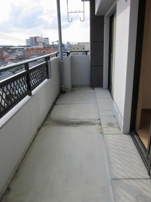 �y���̑��z�@�o���R�j�[