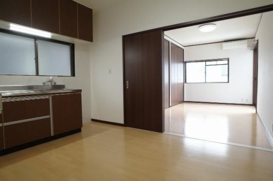 �y���̑��z�@���r���O