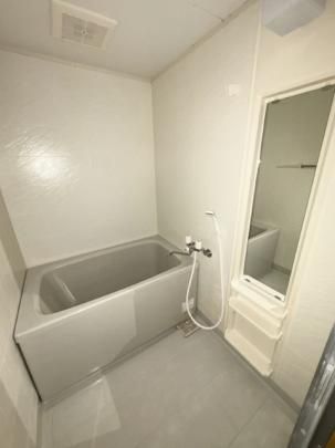 �y���̑��z�@�o�X�^�V�����[