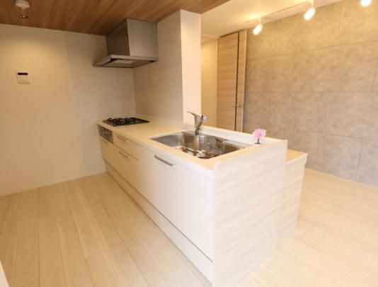 �y���̑��z�@202�@�L�b�`��