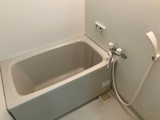 �y���̑��z�@�o�X�^�V�����[