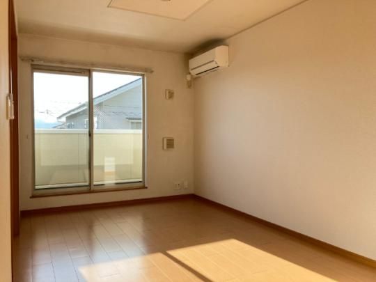 �y���̑��z�@���r���O