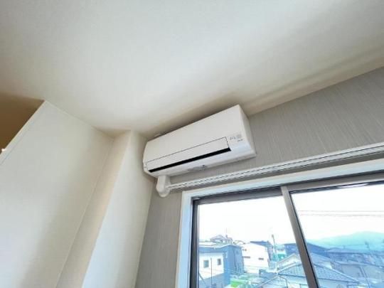 �y���̑��z�@�G�A�R��