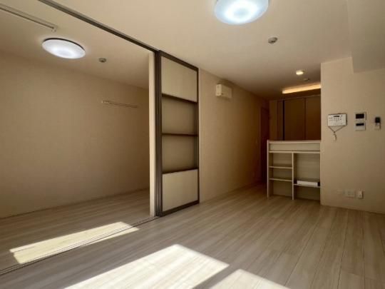 �y���̑��z�@���r���O