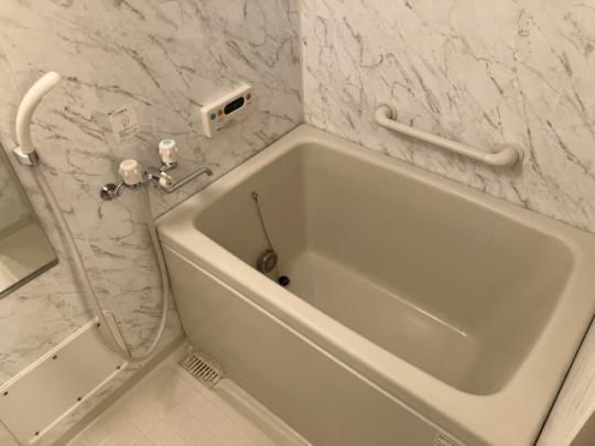 �y���̑��z�@�o�X�^�V�����[