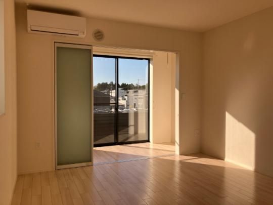 �y���̑��z�@���r���O