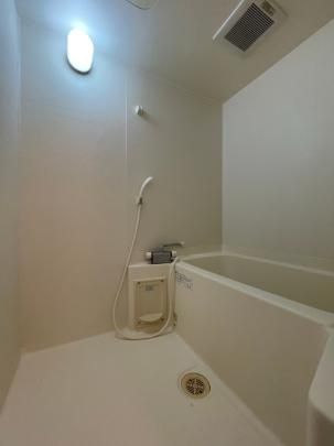 �y���̑��z�@�o�X�^�V�����[