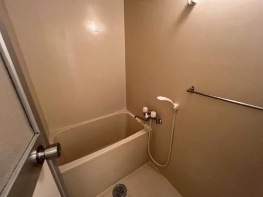 �y���̑��z�@�o�X�^�V�����[