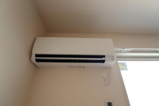 �y���̑��z�@102�@�G�A�R��