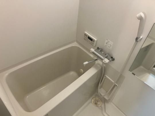 �y���̑��z�@�o�X�^�V�����[