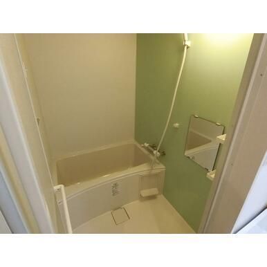 �y���̑��z�@�o�X�^�V�����[