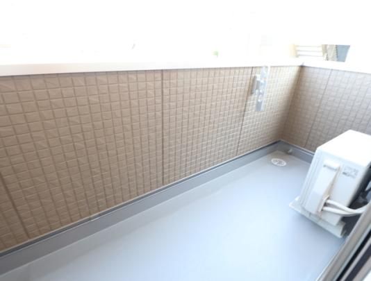 �y���̑��z�@206�@�o���R�j�[