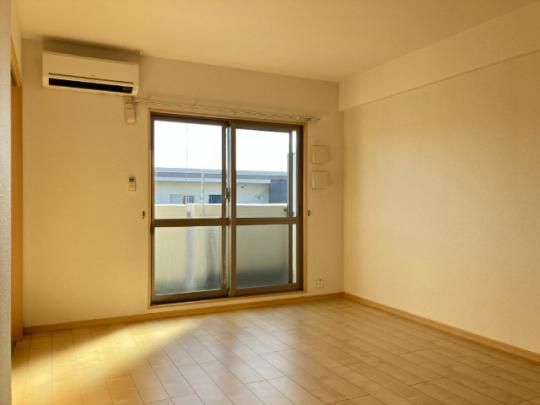 �y���̑��z�@���r���O