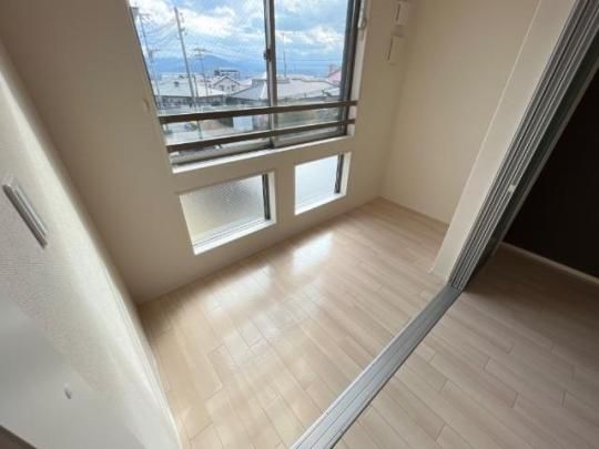 �y���̑��z�@�o���R�j�[