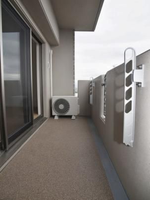 �y���̑��z�@�o���R�j�[