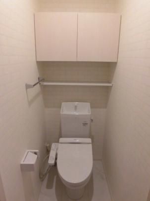 �y���̑��z�@�g�C��301