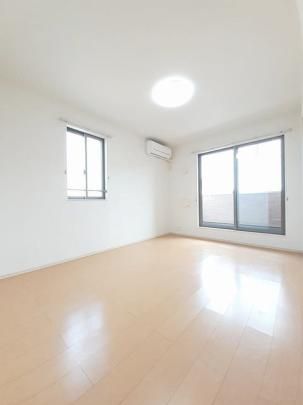 �y���̑��z�@���r���O